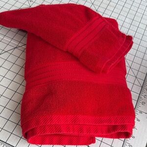 Luxury Turkish Cotton Bath Towel Set – Deep Red / Crimson – Plush & Absorbent